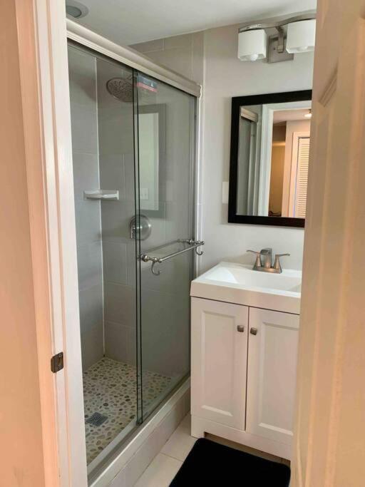 Апартаменти Block From Metro Free Street Parking! Вашингтон Екстер'єр фото
